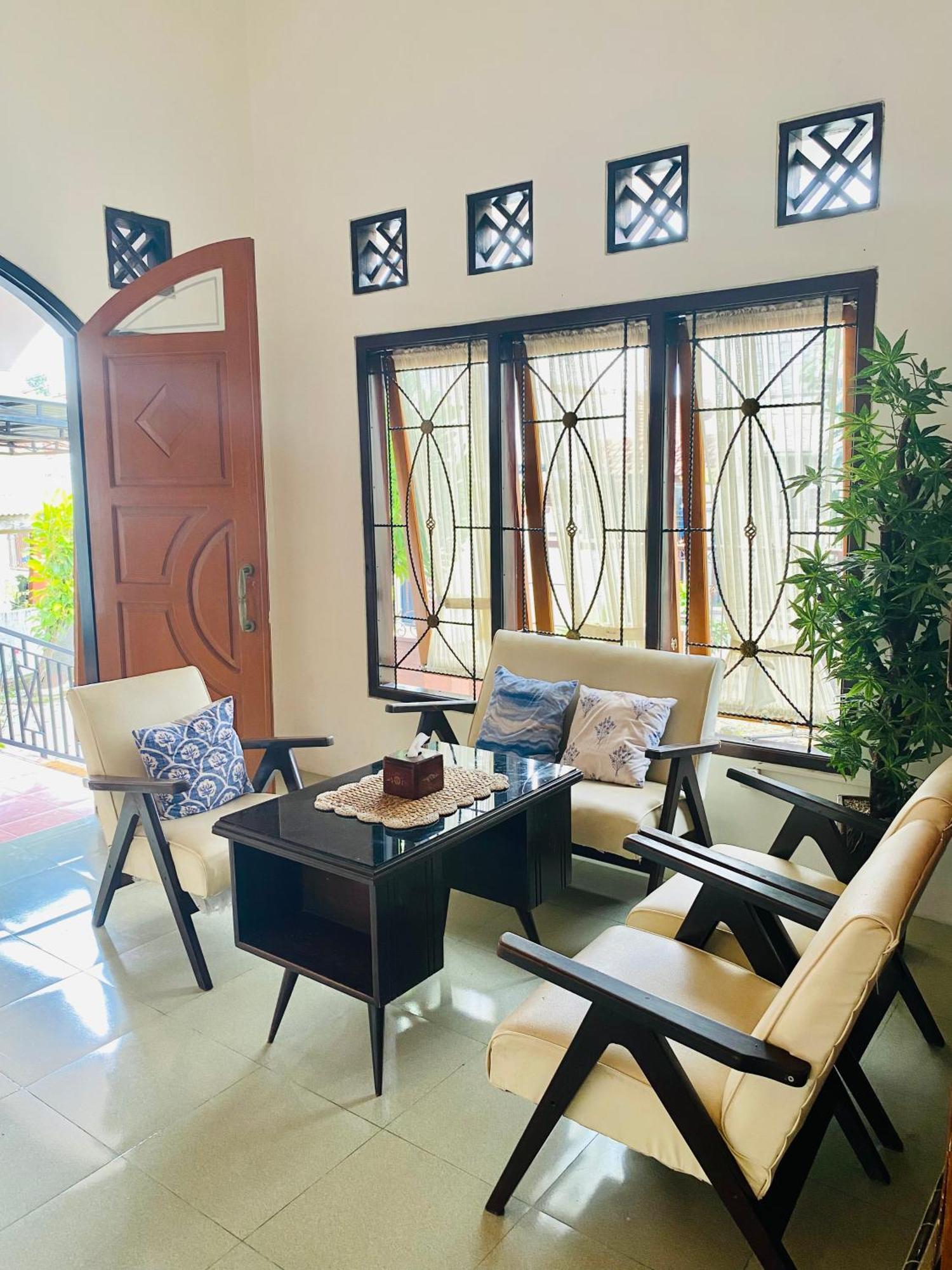 Zzz Albergue Banyuwangi  Exterior foto